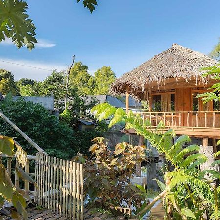 Tomohon Onong'S Homestay & Cafe מראה חיצוני תמונה