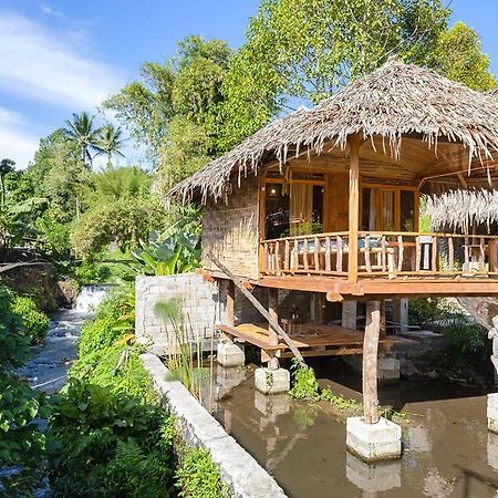 Tomohon Onong'S Homestay & Cafe מראה חיצוני תמונה