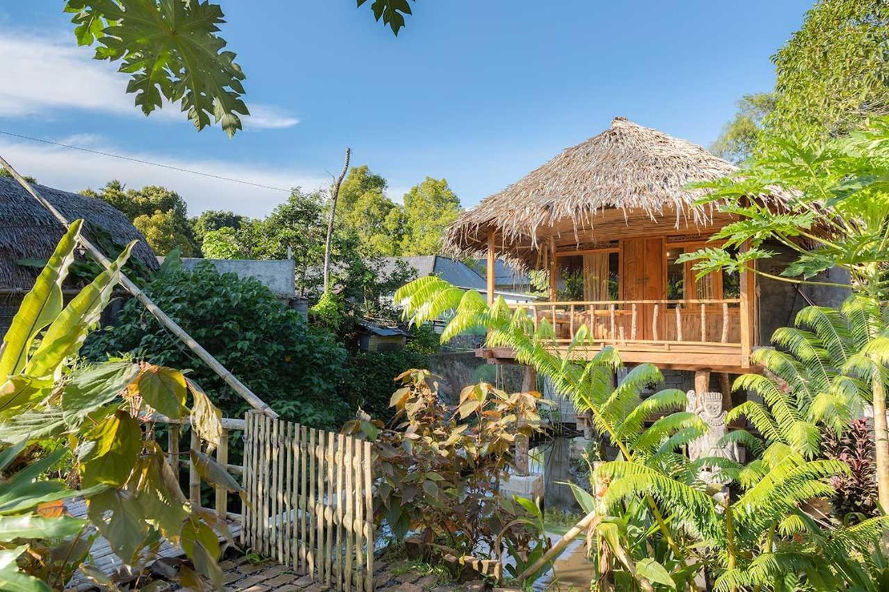 Tomohon Onong'S Homestay & Cafe מראה חיצוני תמונה